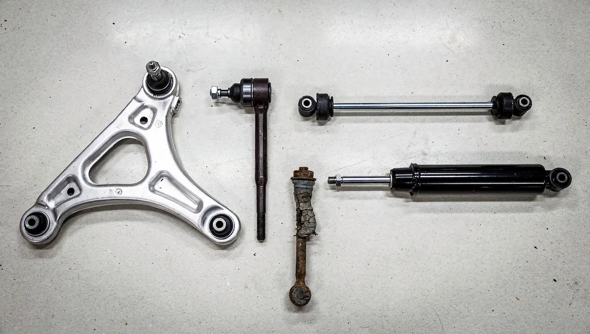 Stuki w zawieszeniu po zimie – Co stuka, co wymienić i ile to kosztuje w Głogowie?